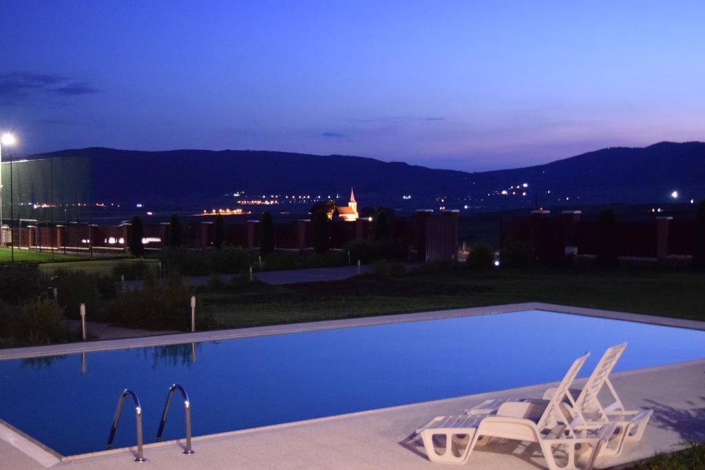 Sanderson Apartments Меркуря-Чук Экстерьер фото