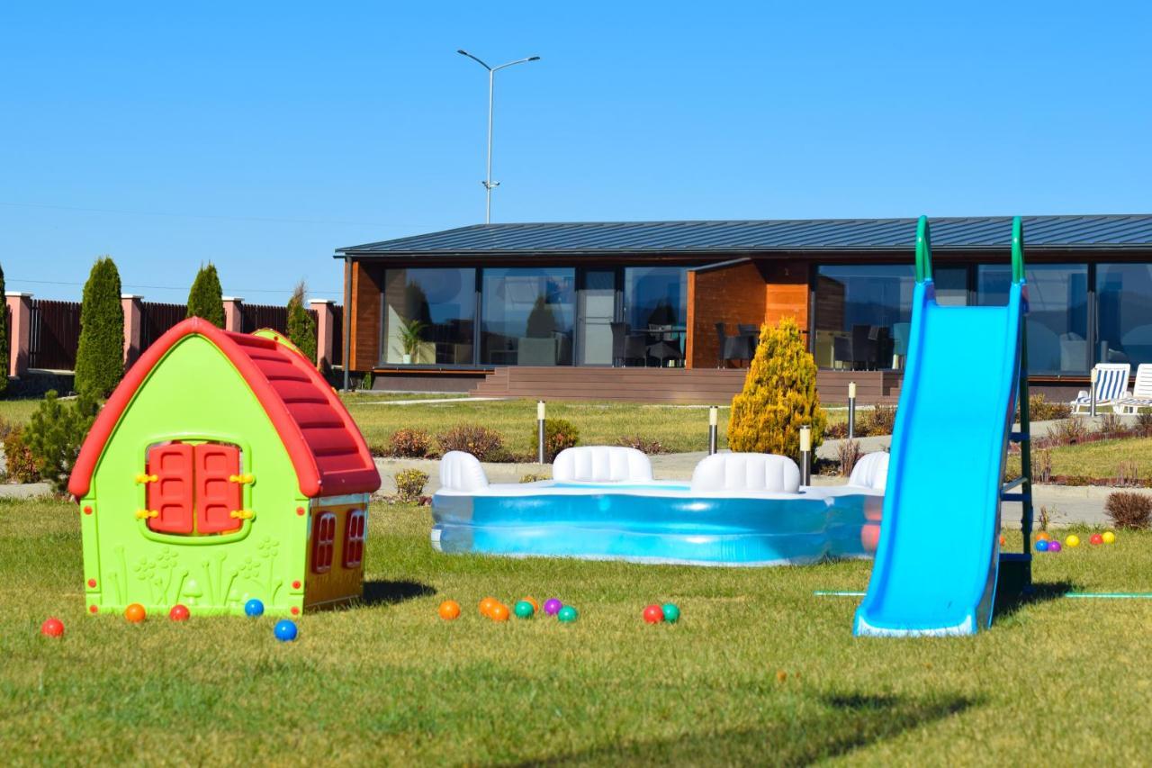 Sanderson Apartments Меркуря-Чук Экстерьер фото